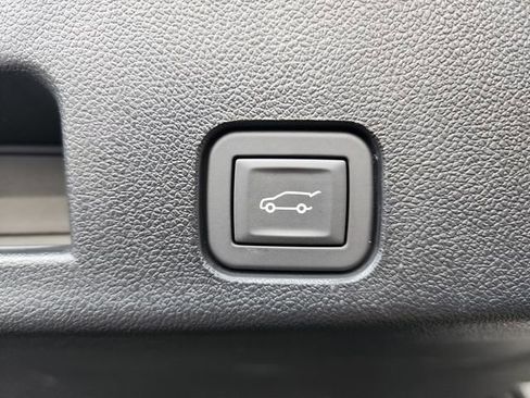 Certified 2025 Buick Enclave Preferred AWD/4WD image 17
