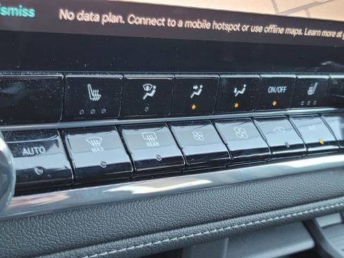 Used 2023 Chevrolet Colorado LT w/ LT Convenience Package III RWD image 27