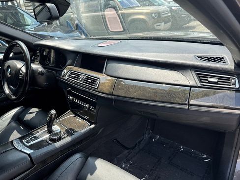 Used 2015 BMW 750Li xDrive AWD/4WD image 56