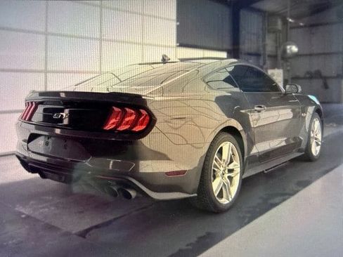 Used 2020 Ford Mustang GT Premium RWD image 3