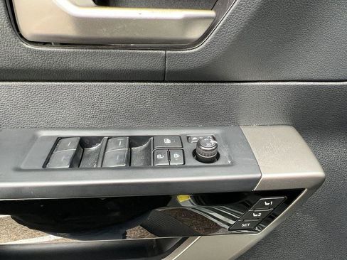 Used 2022 Toyota Tundra Limited image 18