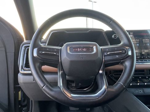 Used 2023 GMC Canyon AT4 w/ Technology Package image 13