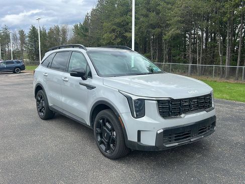 Used 2024 Kia Sorento X-Line EX AWD/4WD image 2