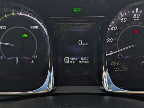 Used 2014 Toyota Avalon Limited image 13