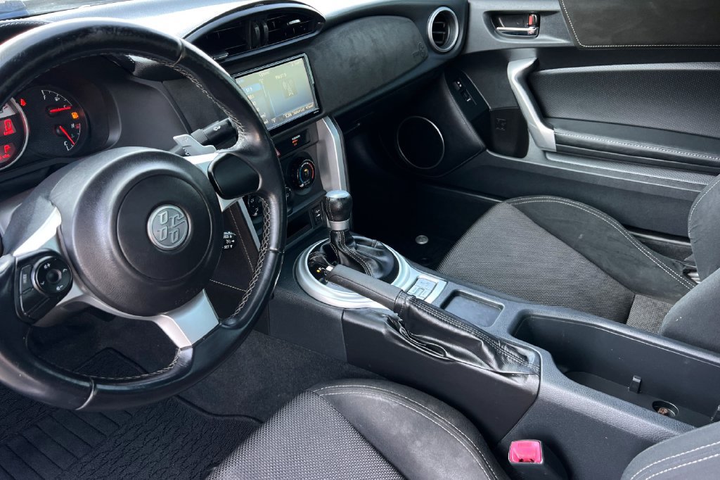 Certified 2017 Toyota 86 RWD image 12