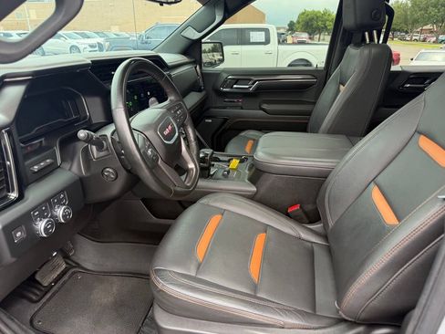 Used 2024 GMC Sierra 1500 AT4 w/ Technology Package AWD/4WD image 24
