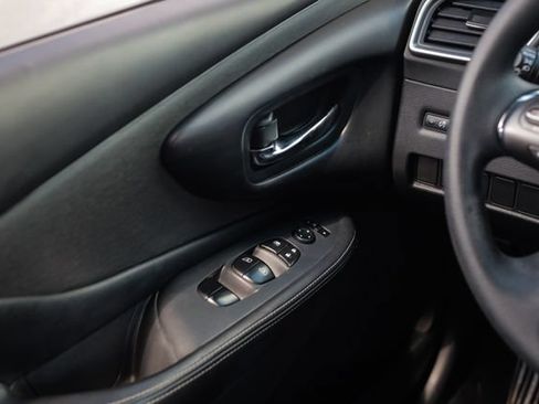 Used 2019 Nissan Murano S FWD image 30