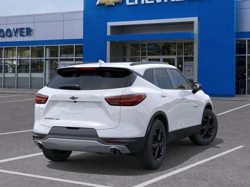 New 2026 Chevrolet Blazer LT w/ Convenience Package AWD/4WD image 4