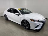 Used 2018 Toyota Camry SE image 1