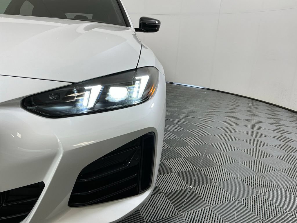 New 2026 BMW 430i w/ M Sport Package RWD image 8