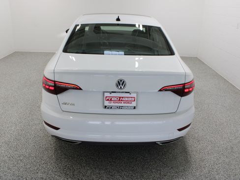 Used 2020 Volkswagen Jetta R-Line w/ R-Line Cold Weather Package FWD image 8
