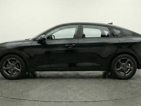 Used 2025 Kia K4 LXS FWD image 5