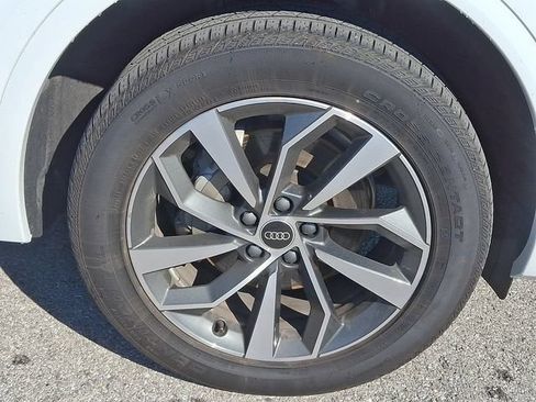 Used 2023 Audi Q5 2.0T Premium w/ Convenience Package AWD/4WD image 10