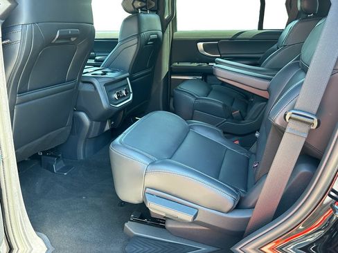 Used 2026 Ford Expedition Platinum w/ Stealth Appearance Package AWD/4WD image 11