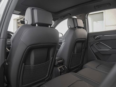 Certified 2025 Audi Q3 2.0T Premium w/ Convenience Package image 20