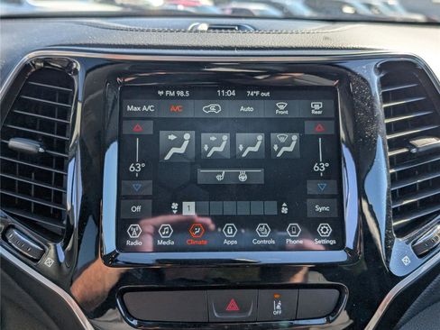 Used 2022 Jeep Cherokee Limited image 29