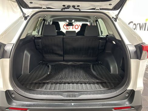 Used 2024 Toyota RAV4 LE image 17