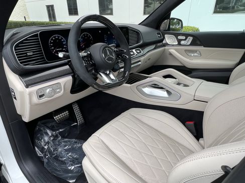 Certified 2025 Mercedes-Benz GLS 63 AMG 4MATIC image 17