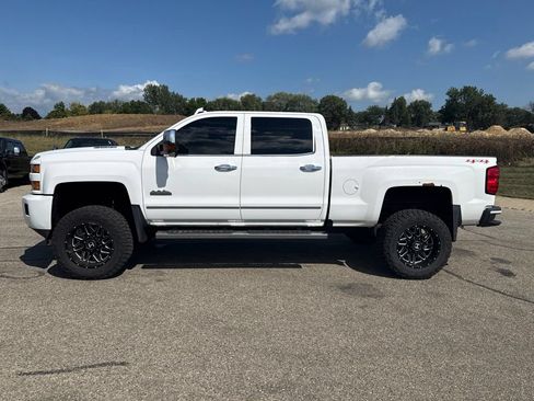 Used 2016 Chevrolet Silverado 2500 High Country w/ High Country Premium Package AWD/4WD image 4