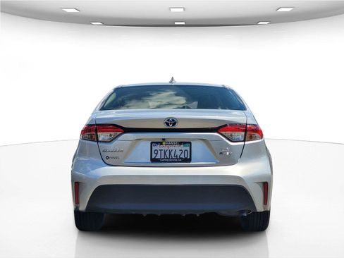 Used 2025 Toyota Corolla LE FWD image 7