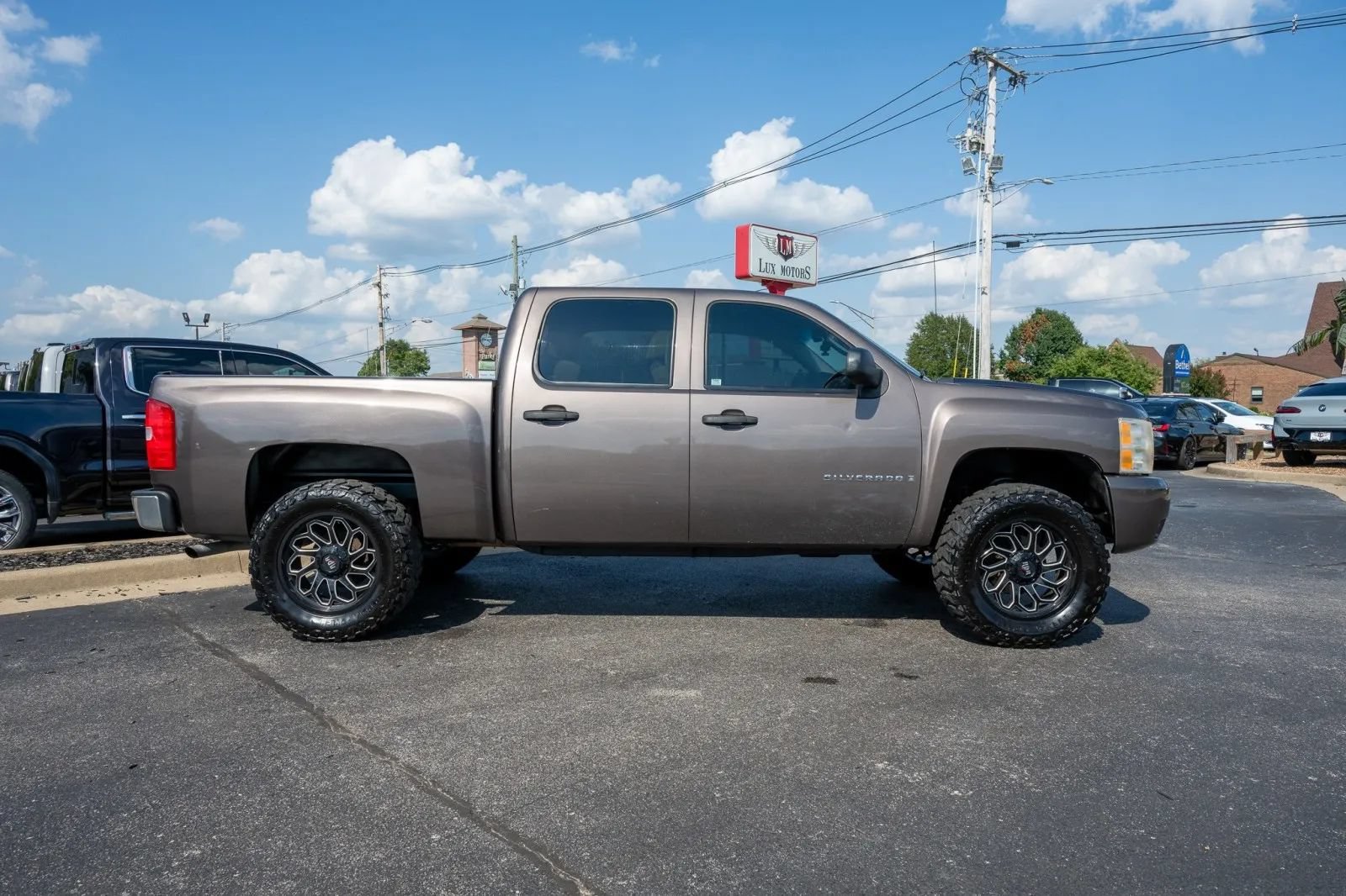 Used 2007 Chevrolet Silverado 1500 LT w/ 1LT Convenience Package AWD/4WD image 8