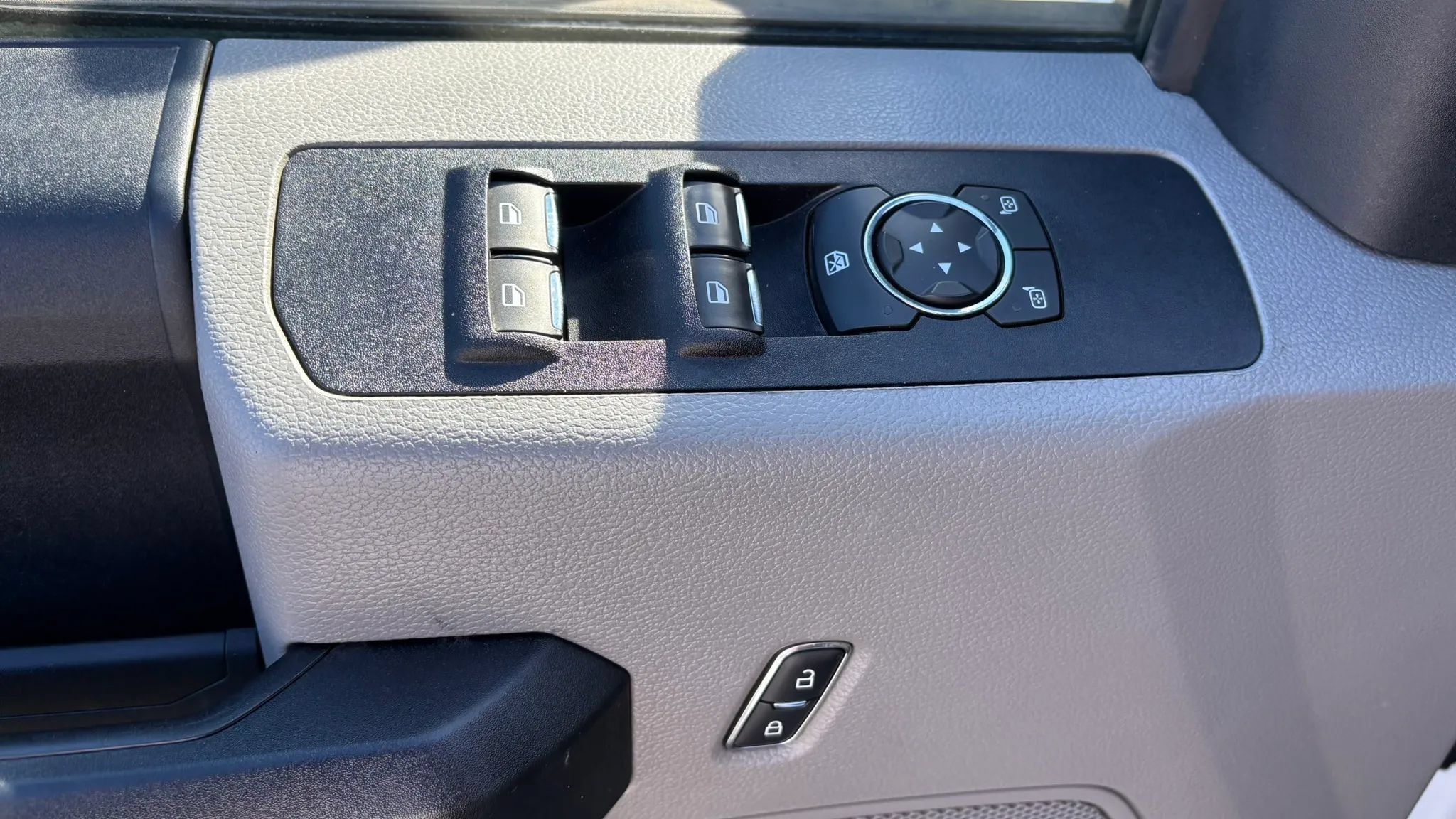 Used 2019 Ford F250 XL w/ Power Equipment Group AWD/4WD image 16