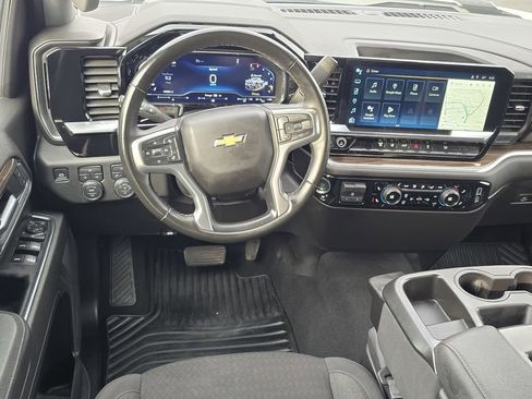 Certified 2025 Chevrolet Silverado 2500 LT w/ Convenience Package image 6