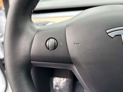 Used 2020 Tesla Model 3 Long Range image 22