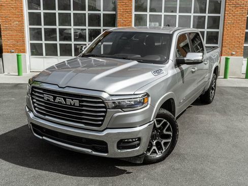 Used 2025 RAM 1500 Laramie AWD/4WD image 2