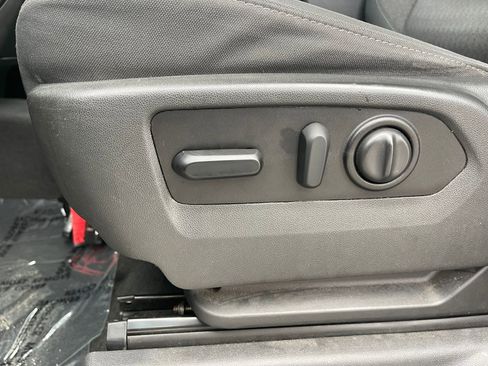 Used 2020 GMC Sierra 1500 Elevation w/ Elevation Convenience Package image 16