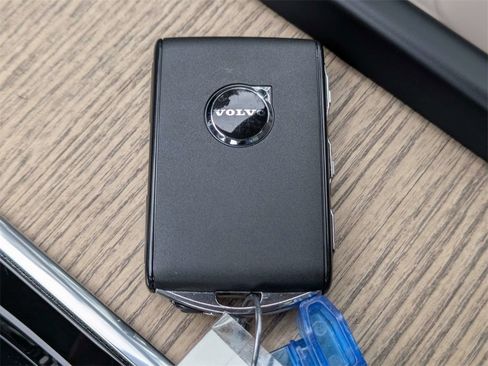 New 2026 Volvo XC60 B5 Plus w/ Protection Package Premier image 32