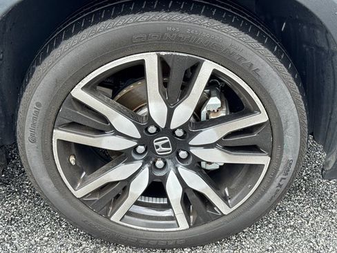 Used 2021 Honda Pilot Touring image 12
