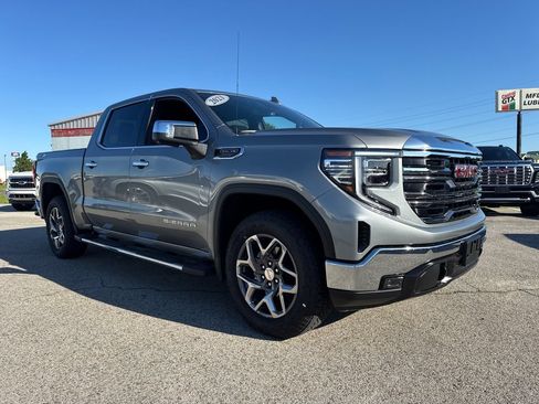Used 2023 GMC Sierra 1500 SLT w/ SLT Premium Package AWD/4WD image 9