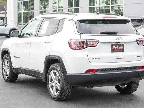 Used 2024 Jeep Compass Latitude AWD/4WD image 8