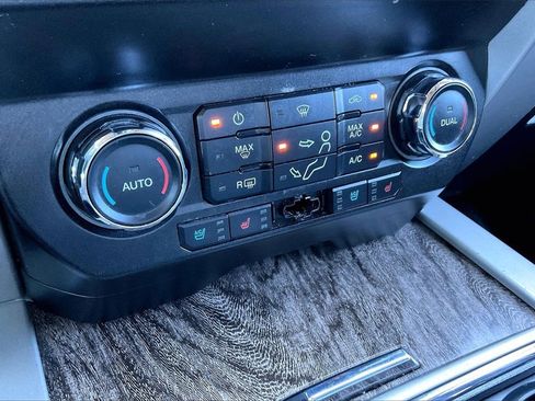 Used 2019 Ford F350 Lariat w/ Lariat Ultimate Package image 25