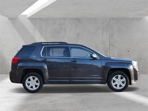 Used 2015 GMC Terrain SLE w/ Convenience Package image 2