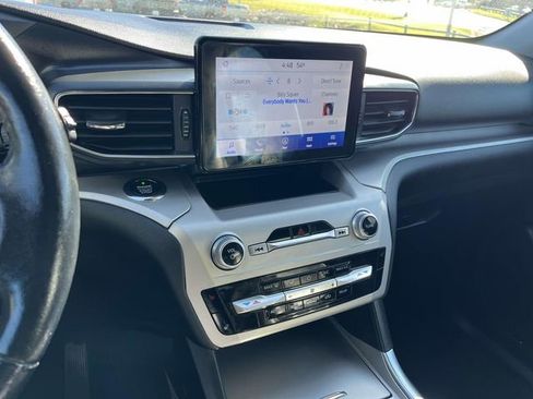 Certified 2021 Ford Explorer XLT w/ Equipment Group 202A image 24