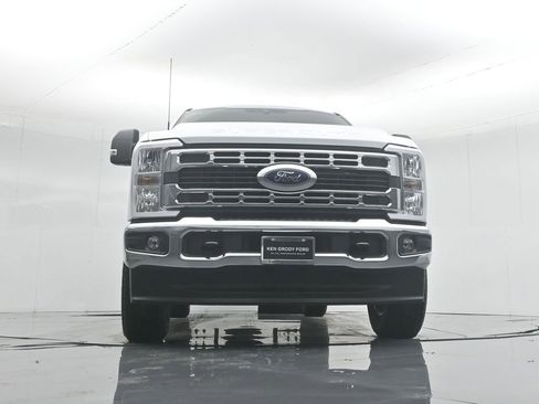 New 2026 Ford F250 XLT w/ FX4 Off-Road Package image 49