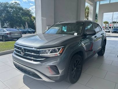 Certified 2023 Volkswagen Atlas Cross Sport SE w/ Black Wheel Package