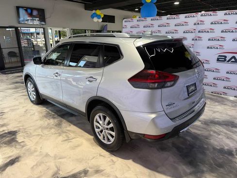 Used 2019 Nissan Rogue SV AWD/4WD image 4
