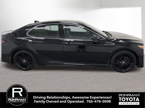 Used 2021 Toyota Camry XSE image 8