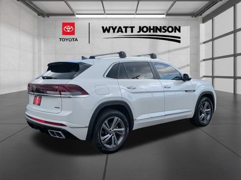 Used 2024 Volkswagen Atlas Cross Sport SEL R-Line AWD/4WD image 5