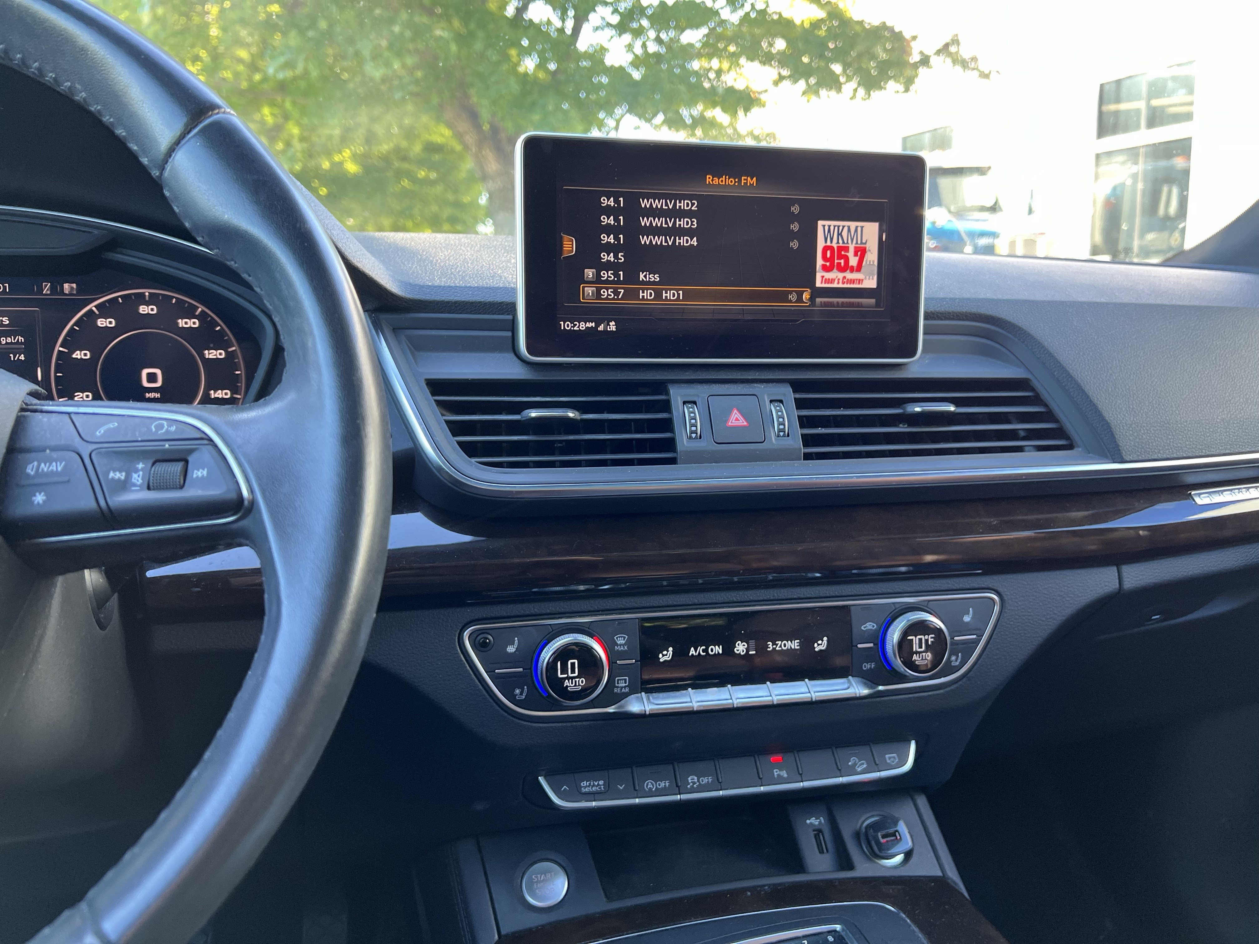 Used 2020 Audi Q5 2.0T Premium Plus w/ Premium Plus Package AWD/4WD image 31