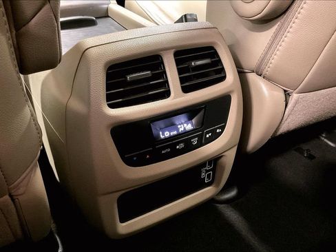 Used 2021 Honda Pilot EX-L image 11