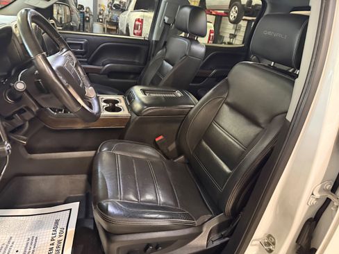 Used 2018 GMC Sierra 1500 Denali w/ Denali Ultimate Package AWD/4WD image 42