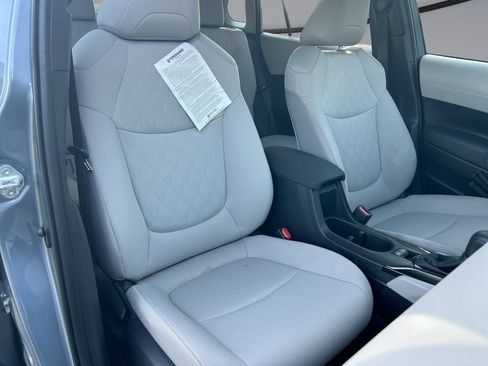 Used 2024 Toyota Corolla Cross L FWD image 28