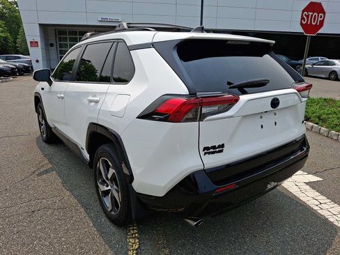 Used 2023 Toyota RAV4 SE w/ Weather & Moonroof Package AWD/4WD image 5
