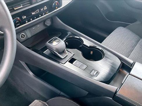 Certified 2023 Nissan Rogue SV FWD image 16
