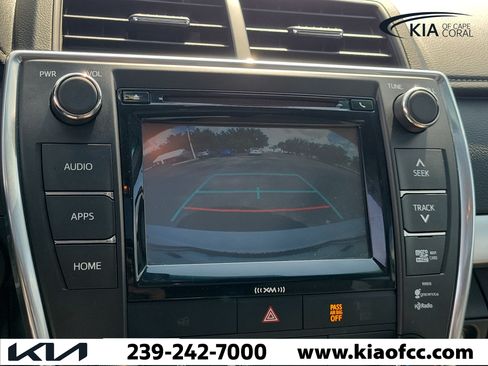 Used 2016 Toyota Camry SE w/ Moonroof Package FWD image 28