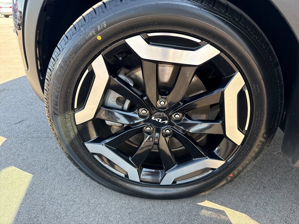 Used 2025 Kia Telluride S AWD/4WD image 27